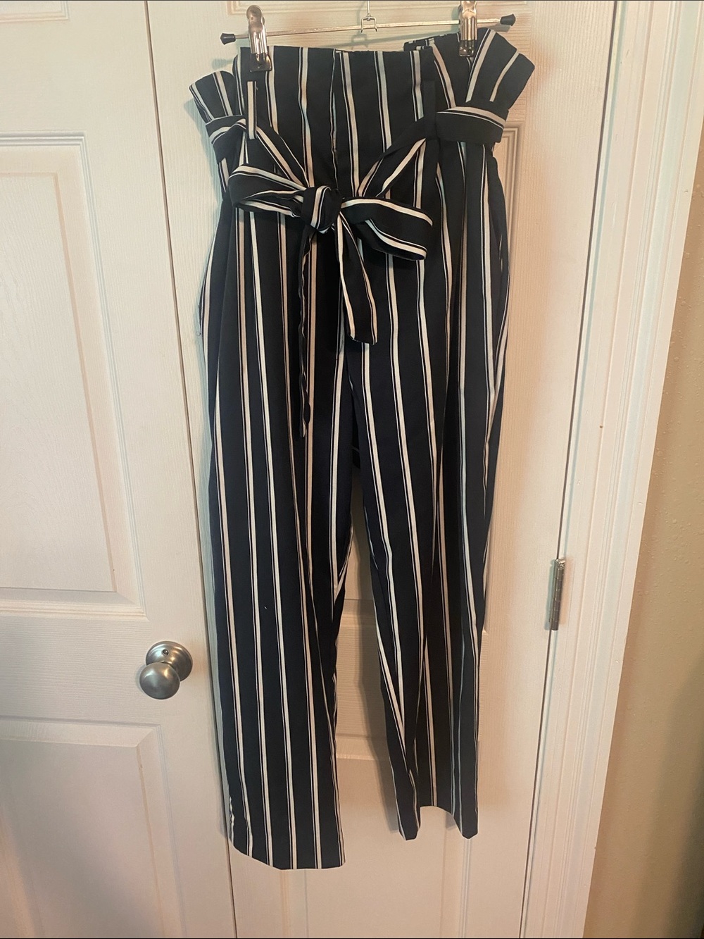 H&M Black and White High-Waist Paperbag Wide-Leg Pants with Tie